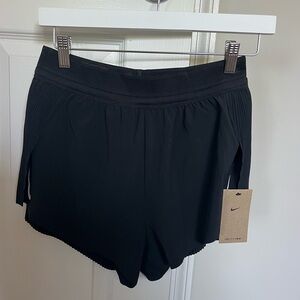 Nike Women's Aeroswift Shorts
